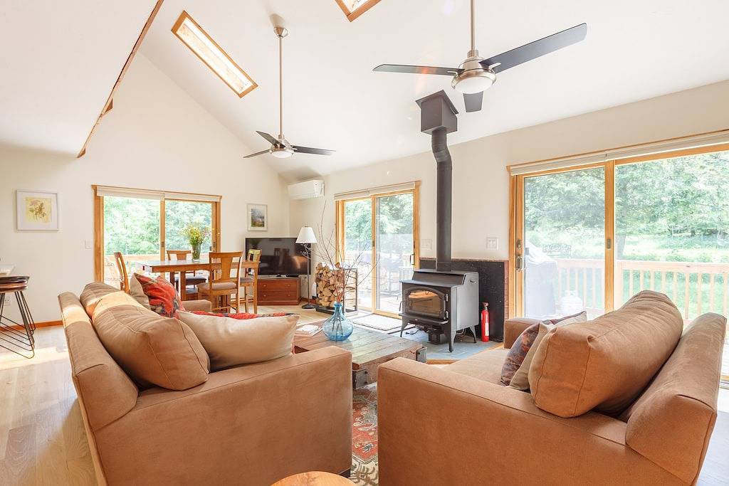 Charmantes Haus mit She Shed in Catskill Mountains