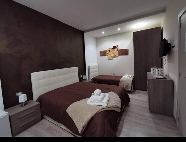 Chambre d’hôte pour 3 personnes, avec vue et balcon à Gela - 4