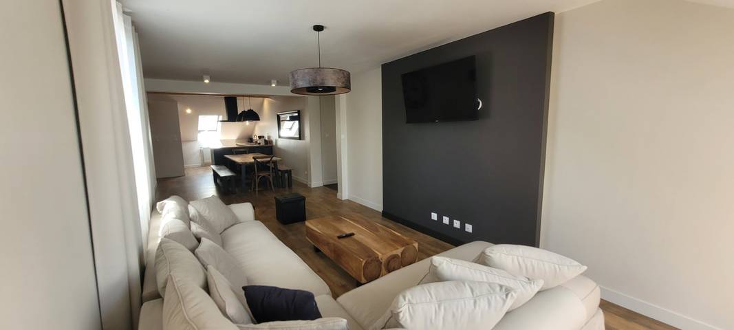 Gîte pour 8 personnes, avec jardin dans Peyre-en-Aubrac - 3