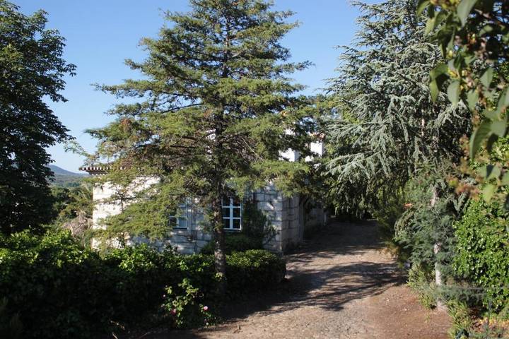 Casa de férias para 10 pessoas, com jardim e piscina e ainda vista, com animais de estimação em Macedo de Cavaleiros