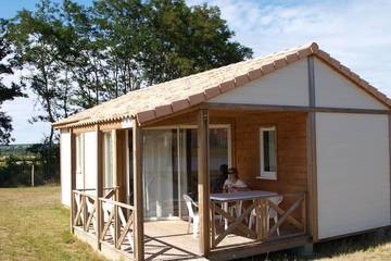 Location de vacances pour 4 personnes, avec jardin et piscine, animaux acceptés à Orist