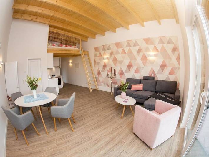 Ferienwohnung für 5 Personen, mit Terrasse und Garten sowie Sauna