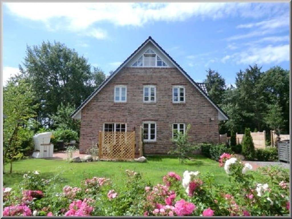 Ferienhaus in Wyk/Föhr mit Schwimmbecken in Wyk auf Föhr (Stadt), Wyk auf Föhr