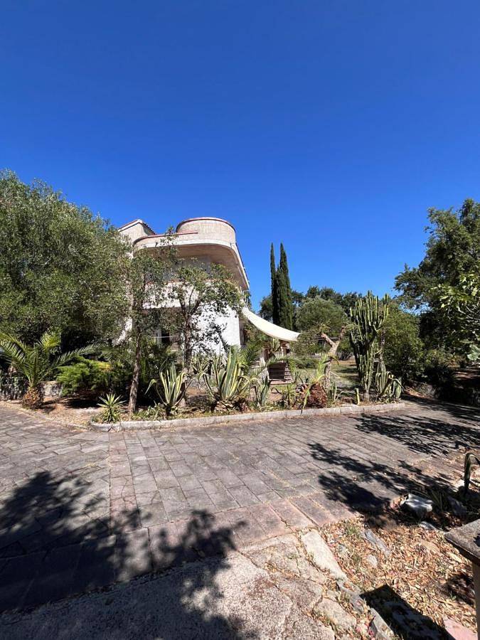 Ferienwohnung für 4 Personen, mit Balkon und Terrasse sowie Garten und Ausblick