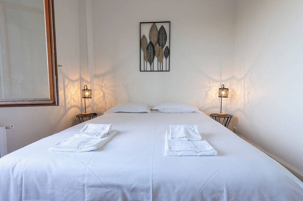 Appartement entier, Peaceful 6 Person Retreat Overlooking the Forest Let in Saint-Mandé, Val-de-Marne