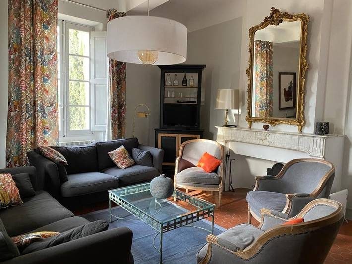 Chambre d’hôte pour 26 personnes, avec vue ainsi que piscine et jardin dans le Var - 4