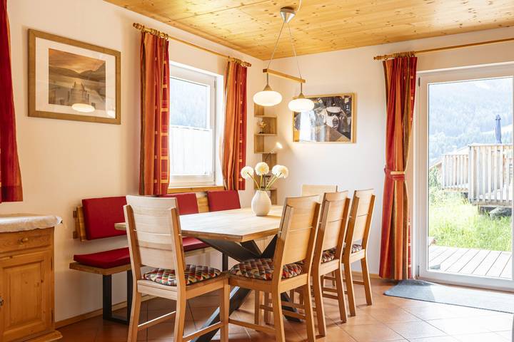 Ferienhaus für 8 Personen, mit Balkon und Sauna sowie Garten in Annaberg-Lungötz