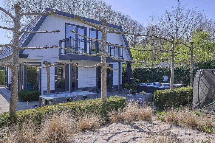 Ferienhaus für 6 Personen, mit Whirlpool und Garten in Kaatsheuvel