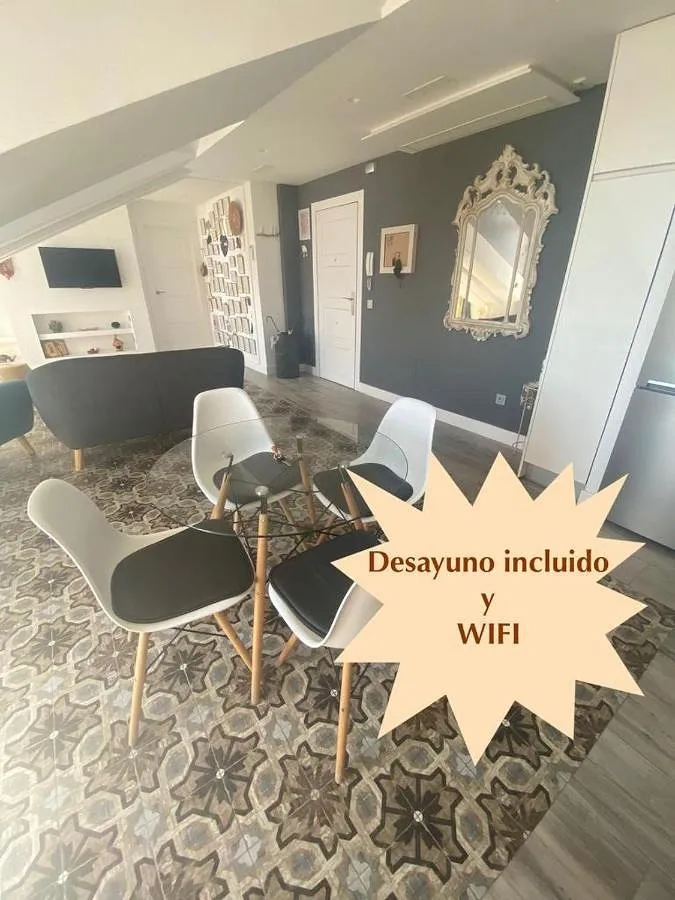 Apartamento de vacaciones para 4 personas, con vistas al lago además de balcón y vistas - 1