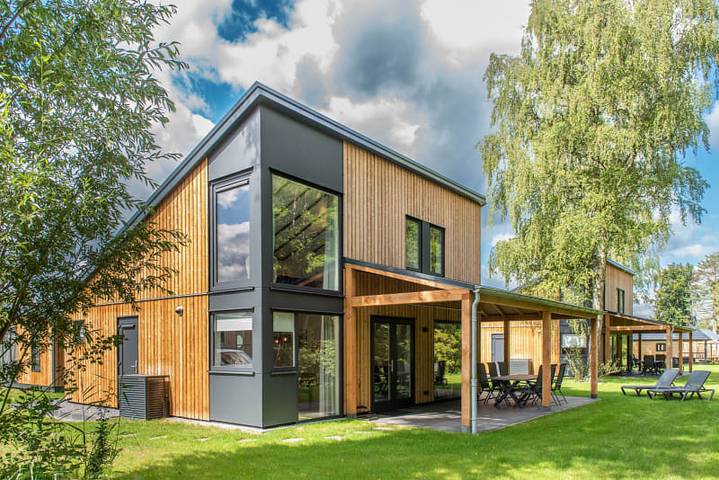 Vakantiehuis voor 6 personen, with balkon/terras and uitzicht op het meer as well as terras - 1