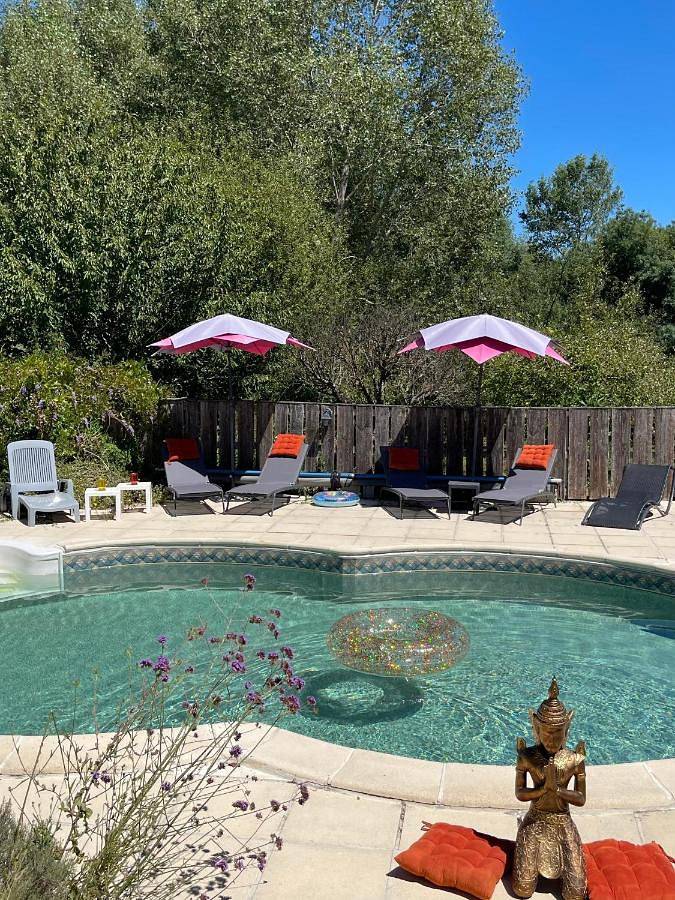 Location de vacances pour 5 personnes, avec jardin et piscine à Nieul-le-Virouil - 4