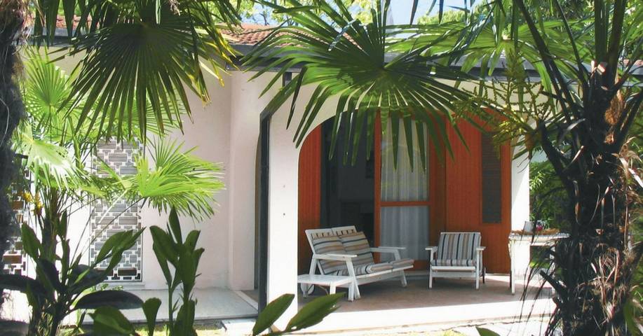 Charmante villa avec jardin pour un séjour inoubliable in Bibione, San Michele al Tagliamento