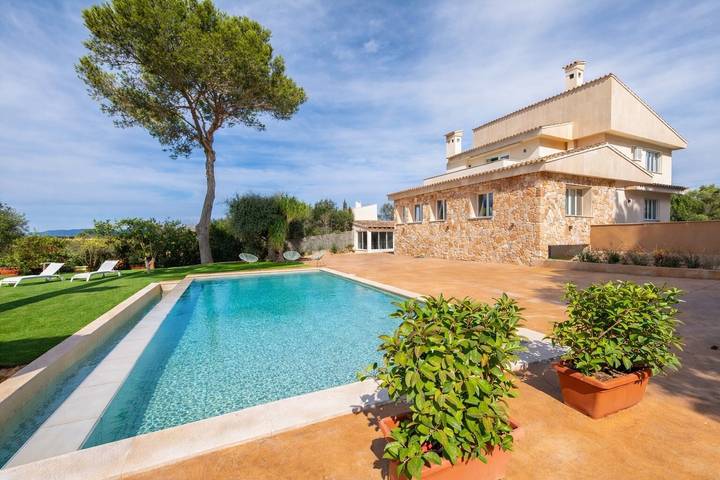 Villa Can Luciana mit privatem Pool, Garten und exklusivem Außenbereich auf Mallorca in S'Aranjassa, Palma