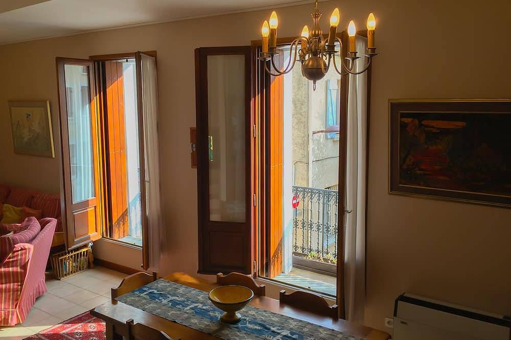 Ganze Wohnung, Große Wohnung im südlichen Weindorf in Strandnähe - Charakter und doch modern in Montblanc, Mittelmeerküste (Frankreich)