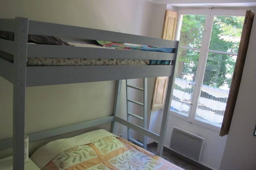 Ganze Wohnung, Charming apartment at the foot of the Luberon ochres in Rustrel, Regionaler Naturpark Luberon