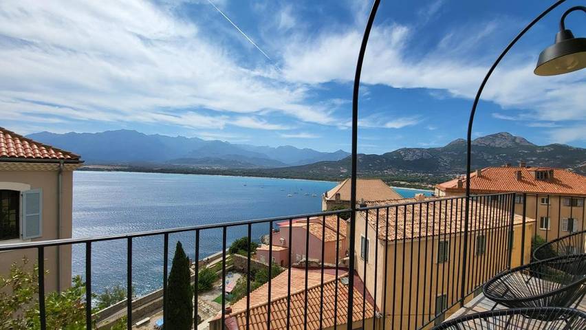 Appartement de vacances pour 6 personnes, avec balcon et vue