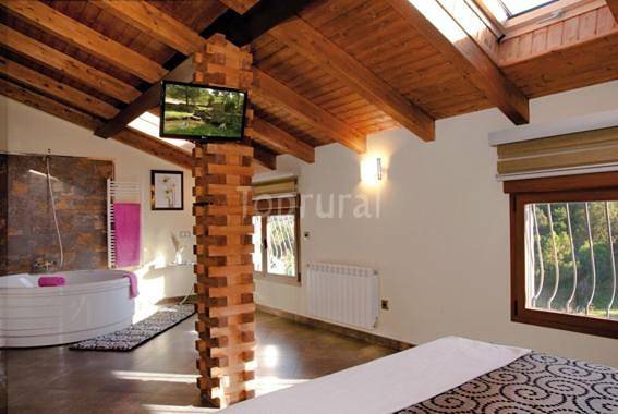 Casa rural para 8 personas, con Balcón y Jacuzzi además de Terraza y Piscina en Braojos de la Sierra - 2