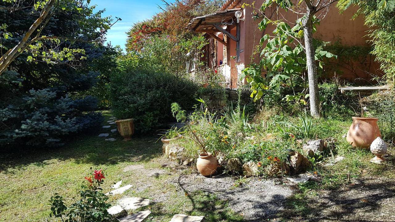 Double Room with Private Bathroom in Ampus, Région de Draguignan