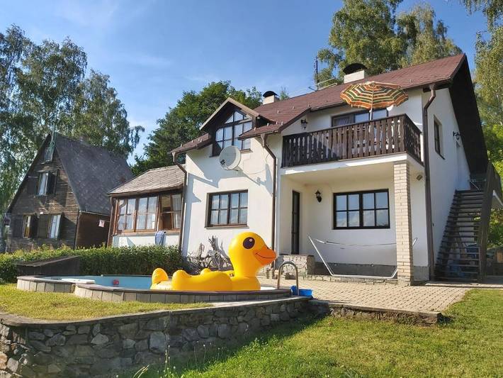 Ferienwohnung für 4 Personen, mit Garten und Seeblick sowie Pool und Ausblick am Nationalpark Böhmerwald