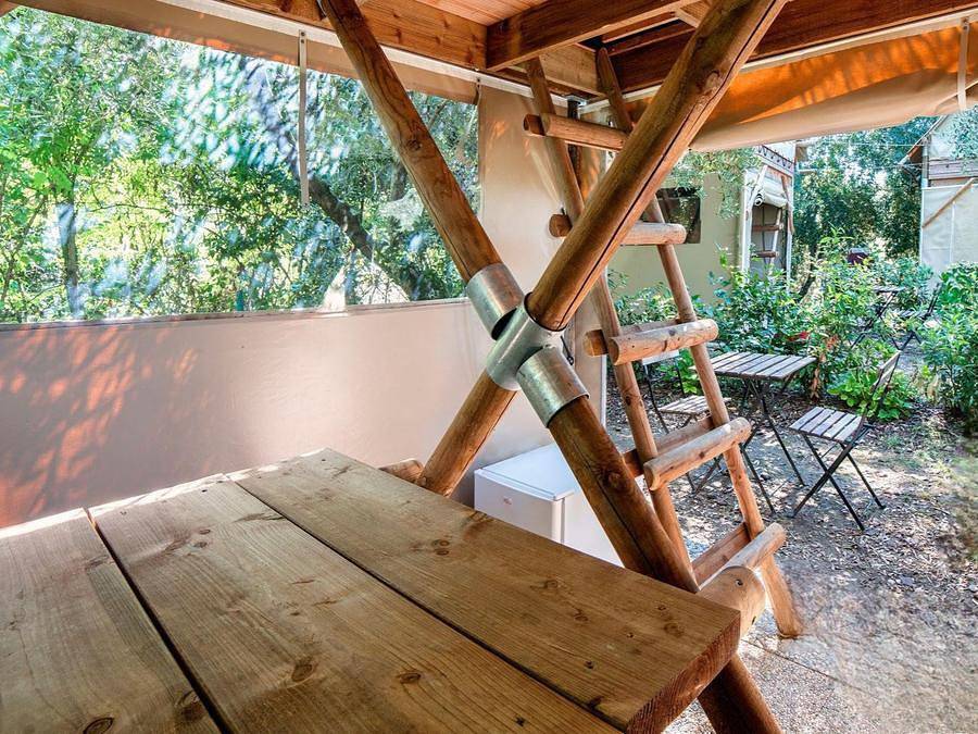 Camping du Val de Saône - Accommodatie 2 personen - Bivak op stelten in Saint-Didier-sur-Chalaronne, Bourg-en-Bresse en omgeving