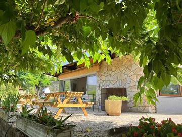 Cottage pour 6 personnes, avec jardin ainsi que terrasse et jacuzzi à Ganges