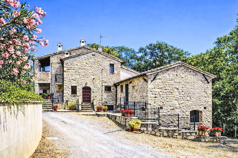 Entire apartment, Ginestra in Perugia, Perugia Province