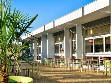 Hôtel pour 4 personnes, avec jardin à Champniers