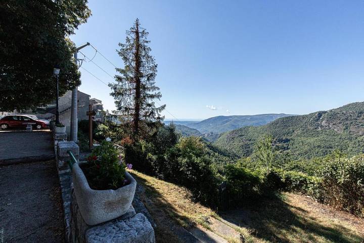 Maison d’hôte pour 4 personnes, avec Terrasse ainsi que Jardin et Vue