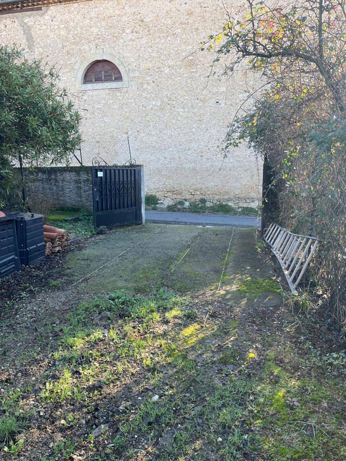 Location de vacances pour 8 personnes, avec jardin ainsi que piscine et vue, animaux acceptés à Puimisson - 2