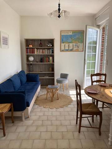 Gîte pour 4 personnes, avec jardin à Les Loges