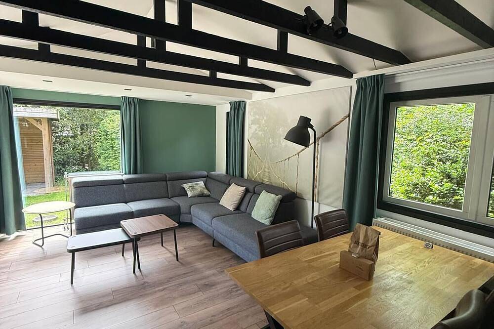 Gemütliche Lodge (48 m²) für 2 Personen mit Vollküche und großem Garten. Dein Vierbeiner ist herzlich willkommen für einen unvergesslichen Veluwe-Urlaub. in Harderwijk, Veluwe