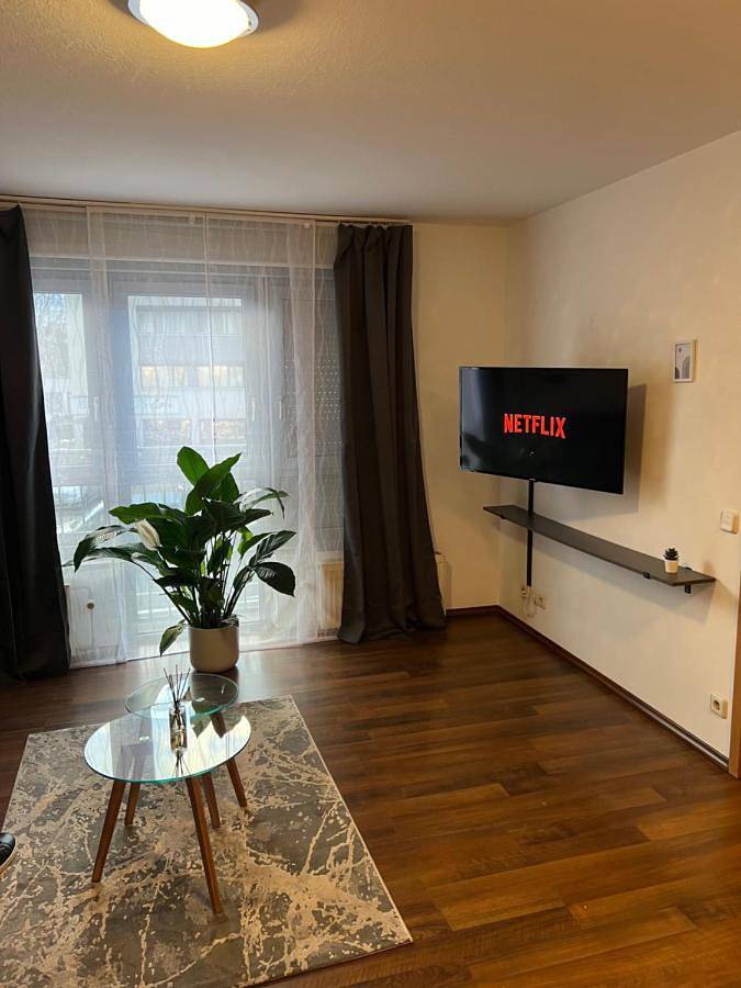 Ganze Wohnung, One-Bedroom Apartment in Fürth, Franken