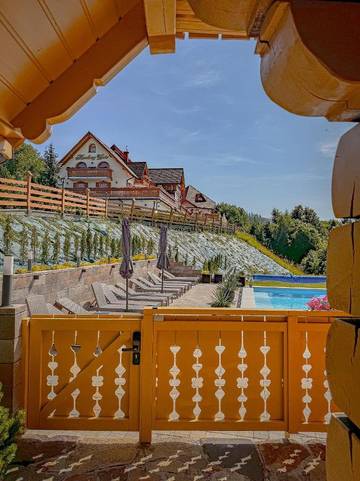Cottage pour 2 personnes, avec jacuzzi et piscine ainsi que sauna et jardin dans Silésie