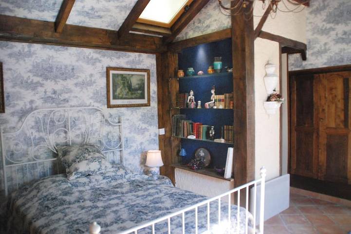 Gîte pour 3 personnes, avec terrasse ainsi que jacuzzi et jardin, animaux acceptés à Cuers - 4