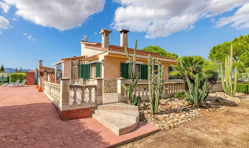 Villa für 6 Personen, mit Terrasse und Whirlpool sowie Garten und Pool in Sencelles