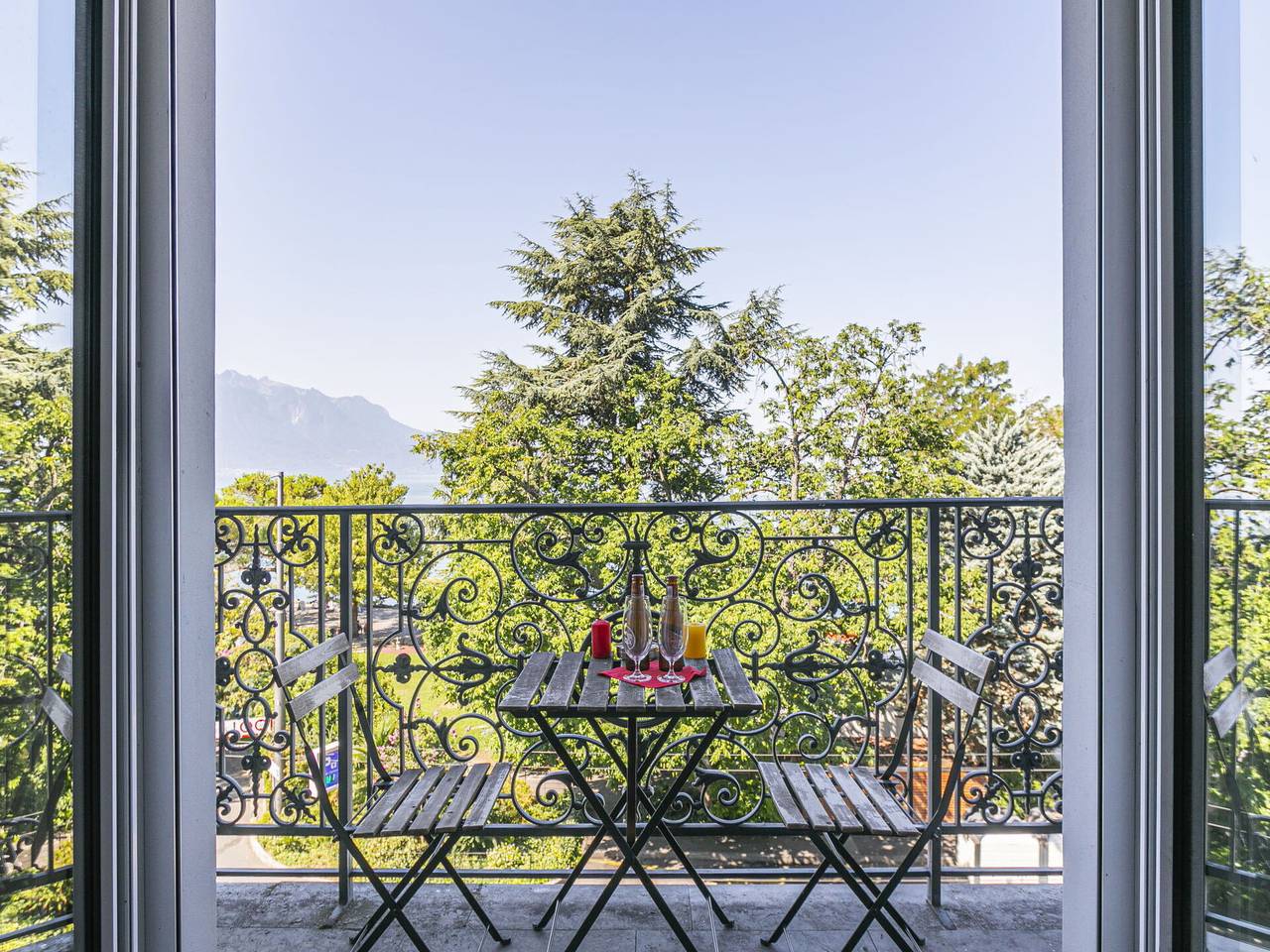 Ganze Wohnung, Le Jazz - Le Jazz 124.1 in Montreux, Genfer See