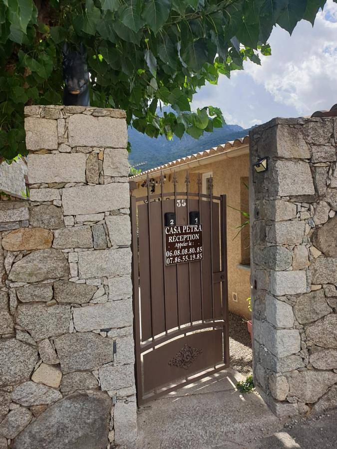 Double Room with Private Bathroom in Corte, Regionaler Naturpark Korsika