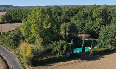 Gîte pour 4 personnes, avec jardin ainsi que terrasse et piscine, animaux acceptés à Albi
