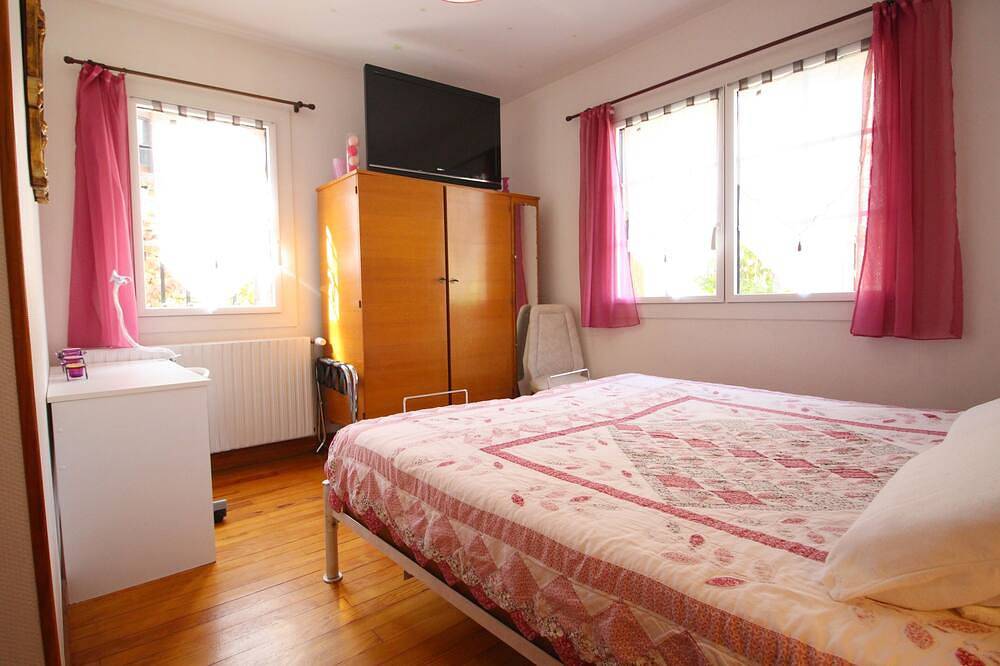 Gîte 3★ plein Sud pour 10 Personnes jardin, garage, wifi, 4 chambres, 2 Sb in Benque-Dessous-et-Dessus, Pyrénées