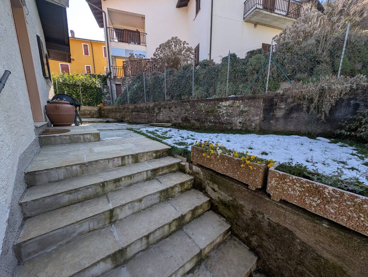 Appartement entier, Appartement « La Casetta » avec jardin privé, balcon et Wi-Fi in Marzio, Lac de Lugano (Lombardie)