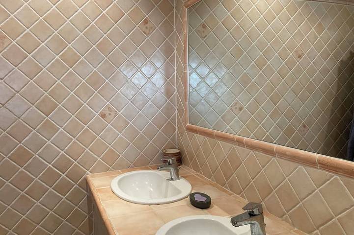 Location de vacances pour 4 personnes, avec jacuzzi dans Abbaye de Saint Michel de Frigolet - 3