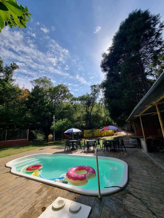 Casas e apartamentos de temporada para 11 pessoas, com vista e piscina em Caucaia do Alto