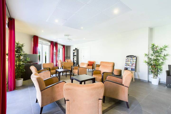 Entire studio, Studio for 2 people in Rousset, Mediterranean Coast (France)