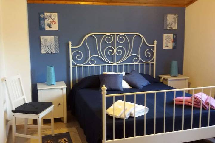 Location de vacances pour 6 personnes, avec terrasse à Agnone Bagni - 4