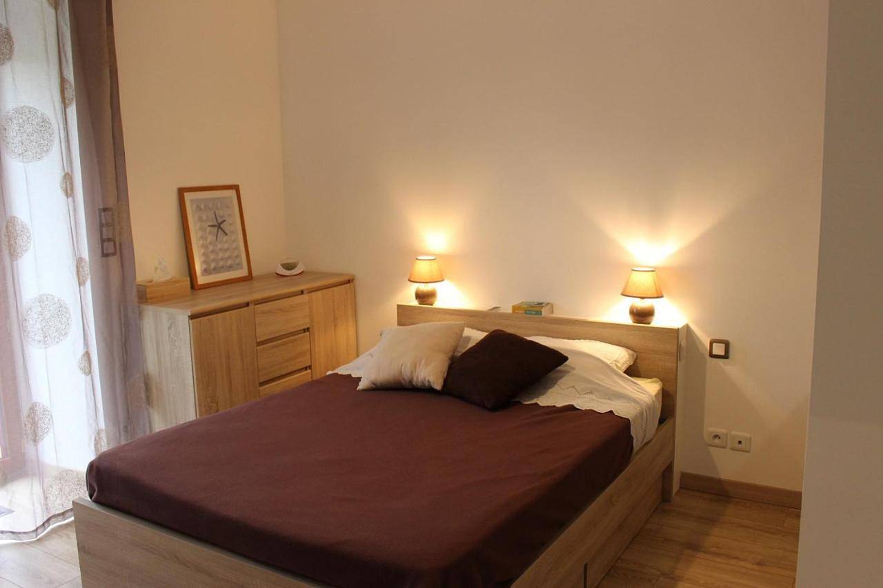 Appartement entier, One-Bedroom Apartment in Janzé, Région de Rennes