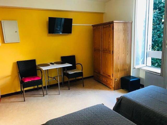 Appartement entier, Studio Apartment in Dax, Région de Dax