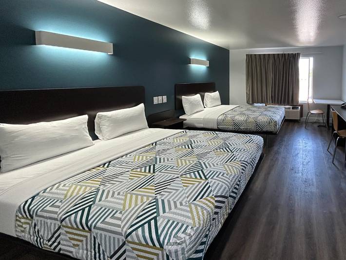 Ganze Wohnung, 2 Queensize-Betten | Nichtraucherzimmer, Kühlschrank in San Bernardino County