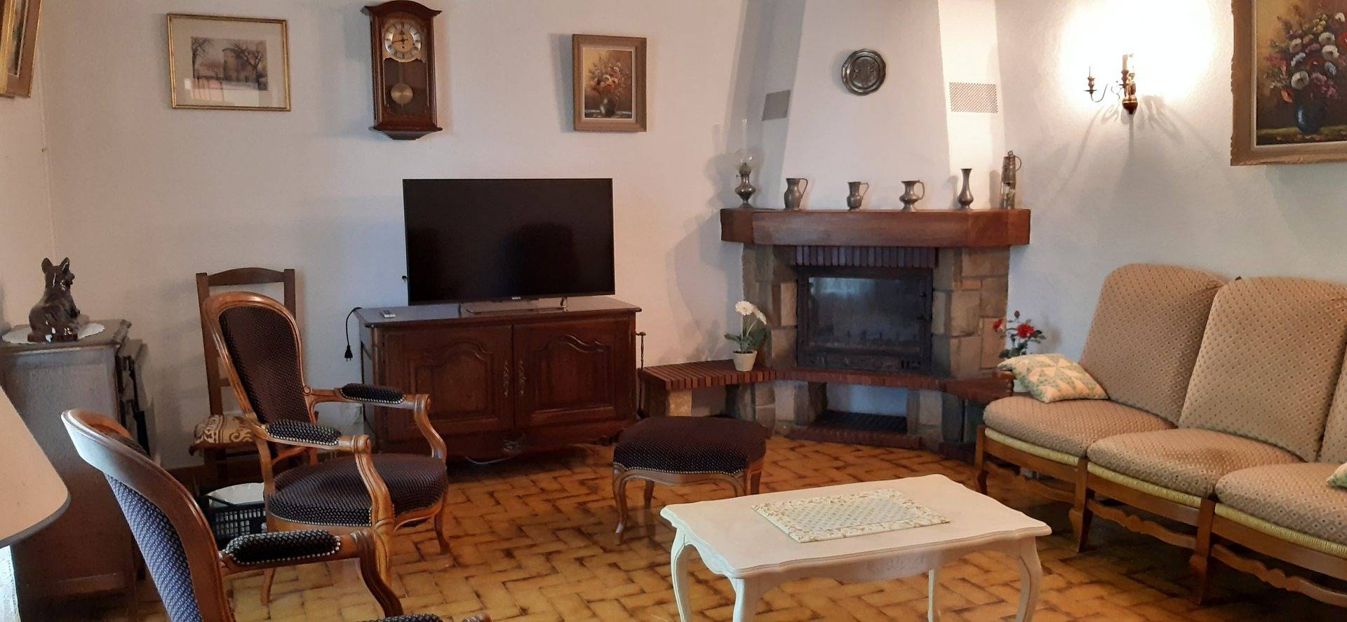 'Chez Martha' with Mountain View, Private Terrace and Garden in Anduze, Cévennes