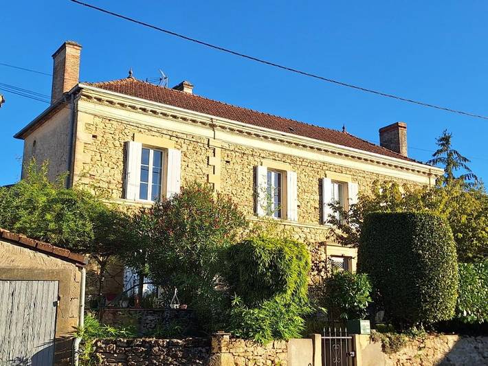Maison d’hôte pour 2 personnes, avec jardin et vue ainsi que terrasse et piscine à Camiran