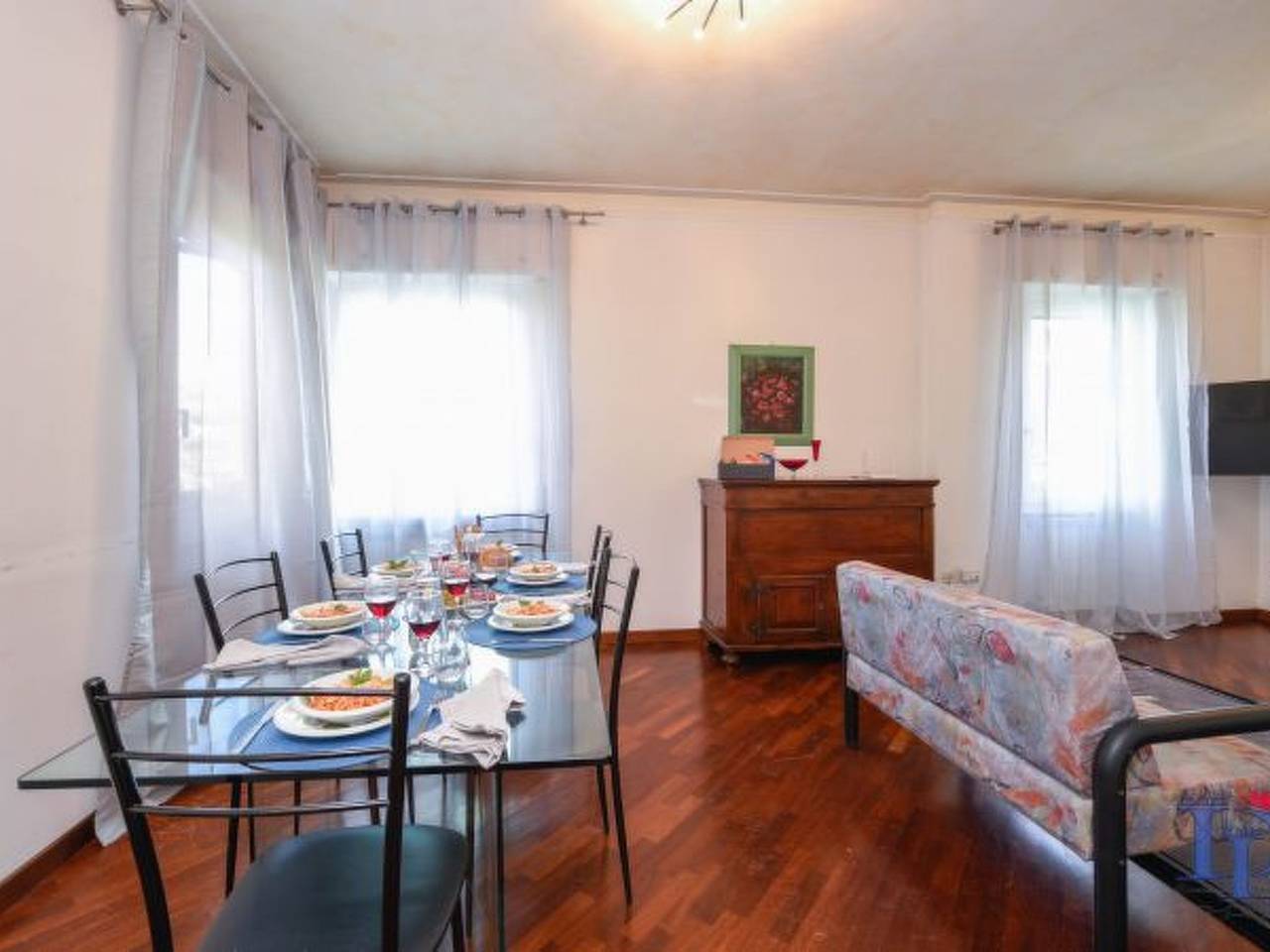 Desenzanoloft Villa Palm Garda Beach in Desenzano del Garda, Gardasee-Berge